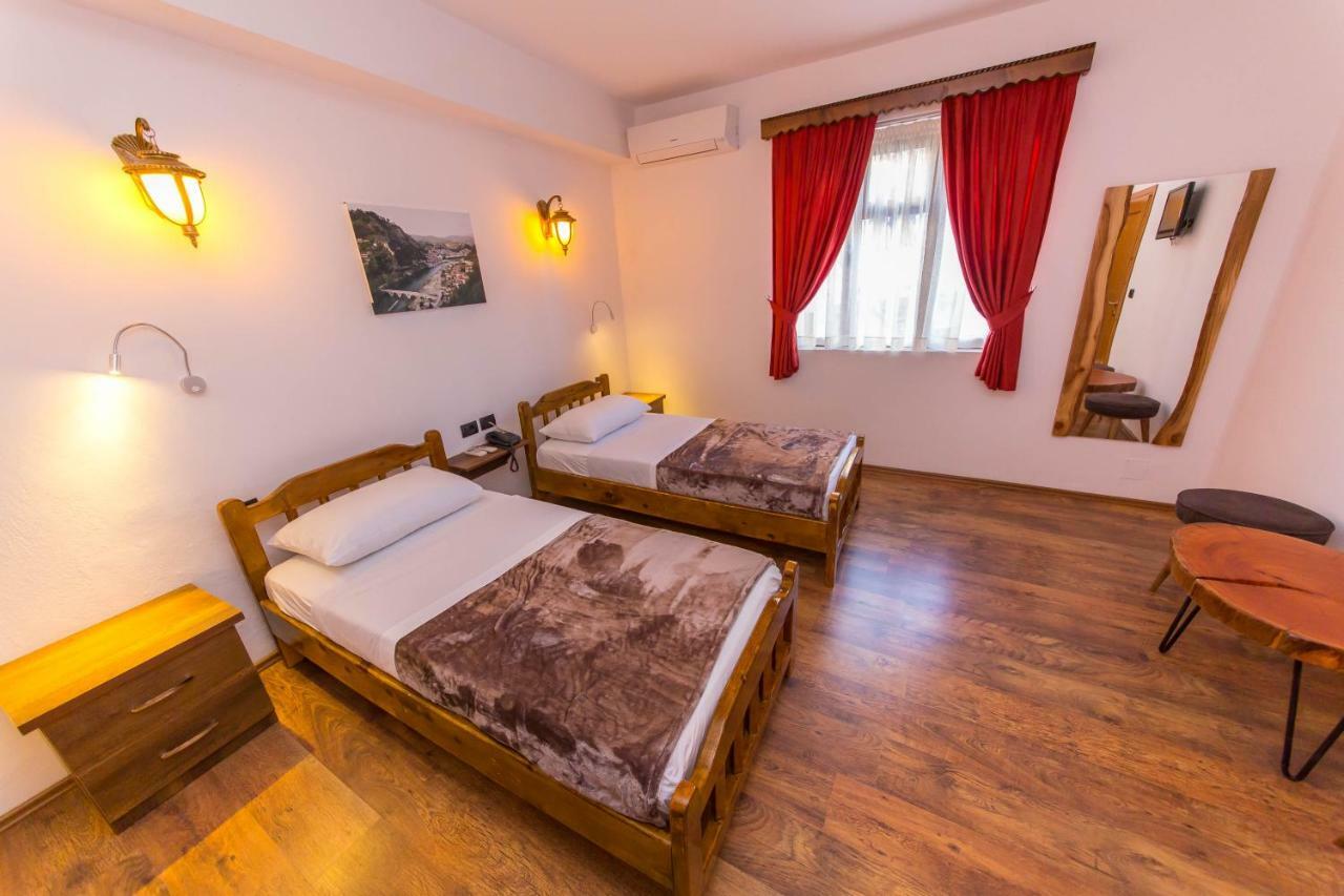 Heraklis Hotel Berat Kültér fotó
