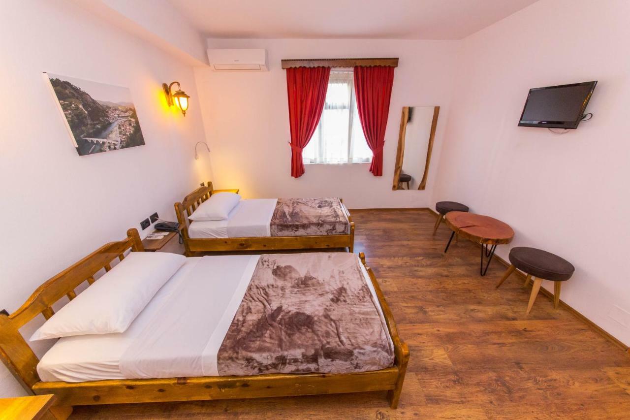 Heraklis Hotel Berat Szoba fotó