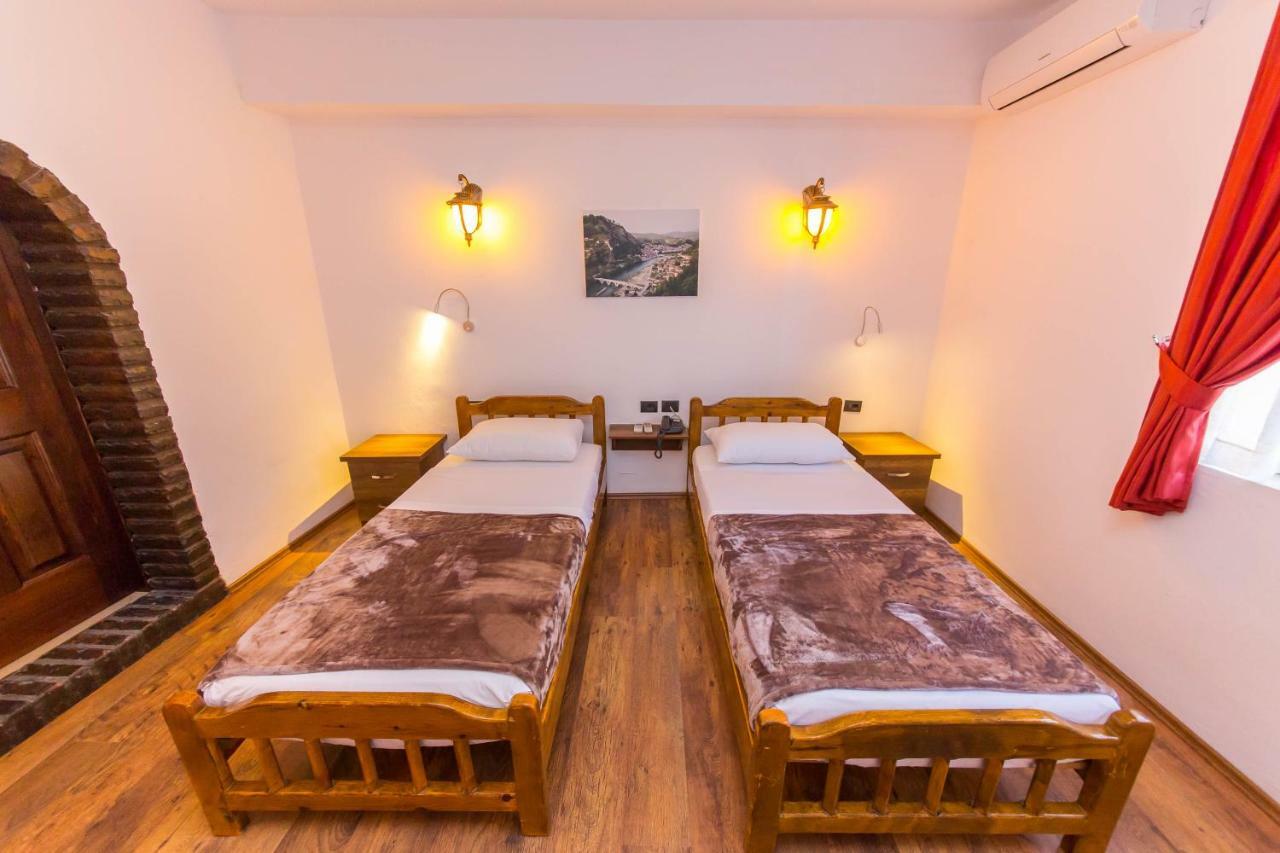 Heraklis Hotel Berat Kültér fotó